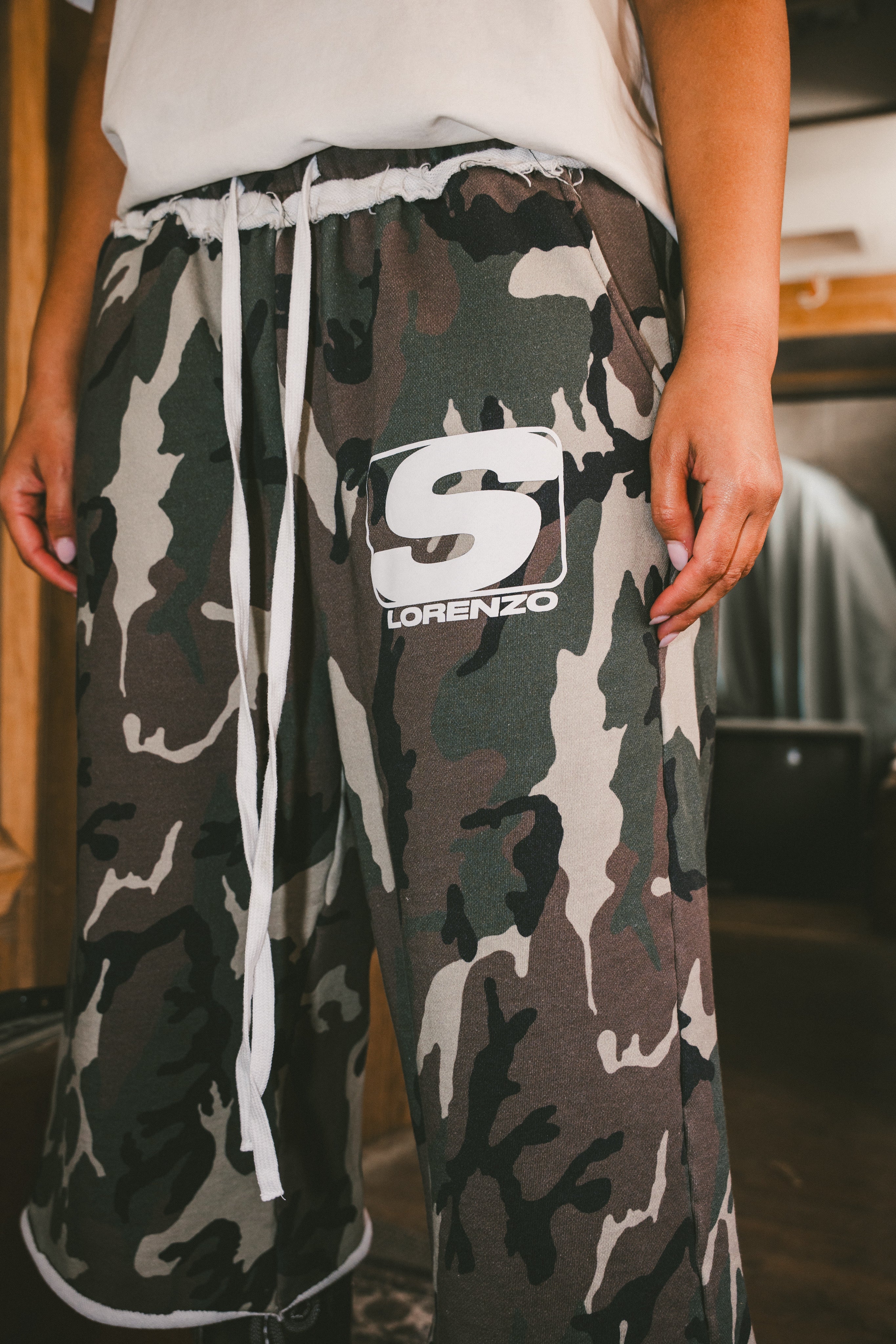 CAMO 3/4 SHORTS