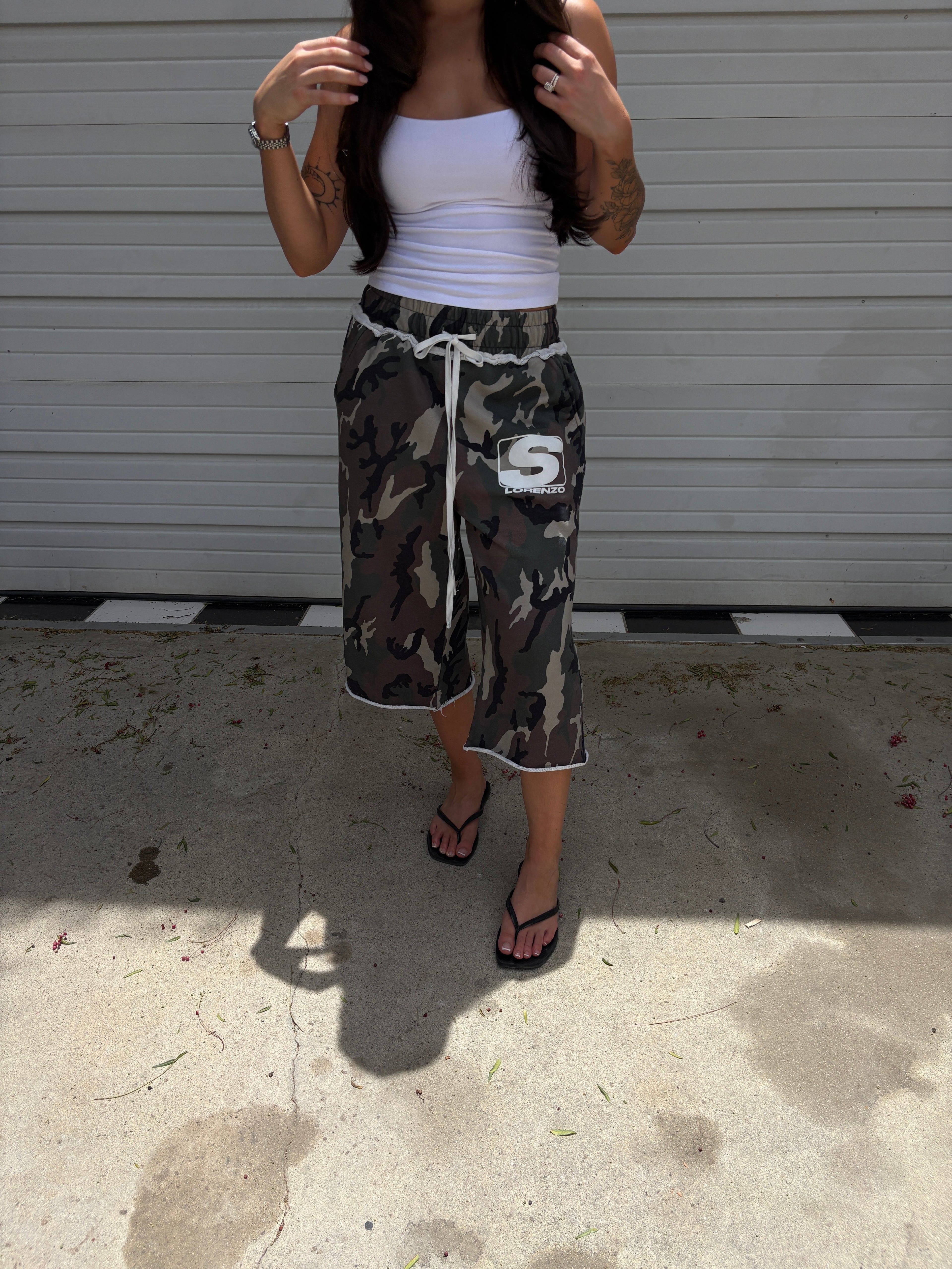 CAMO 3/4 SHORTS